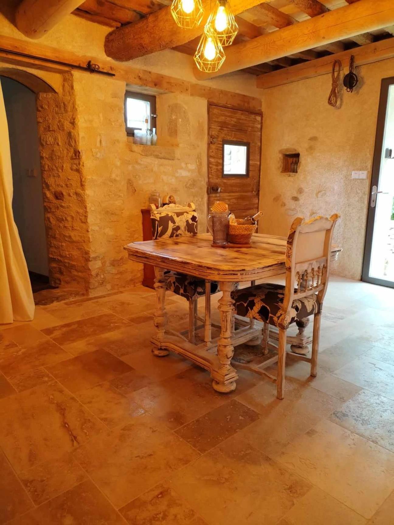 La Taniere Appartement Lagarde-Pareol Buitenkant foto