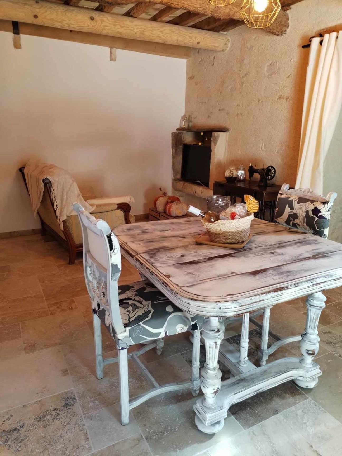 La Taniere Appartement Lagarde-Pareol Buitenkant foto